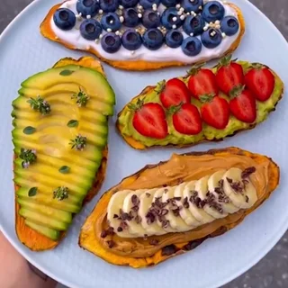 Tostadas de boniato con toppings