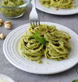 Pasta de Zucchini con pesto
